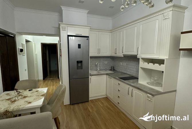 Shtepi me qera 2+1 ne Tirane - 650 Euro