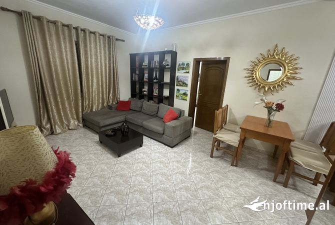 Shtepi me qera 3+1 ne Tirane - 700 Euro