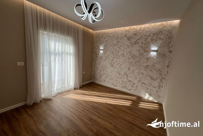Shtepi ne shitje 1+1 ne Tirane - 125,000 Euro