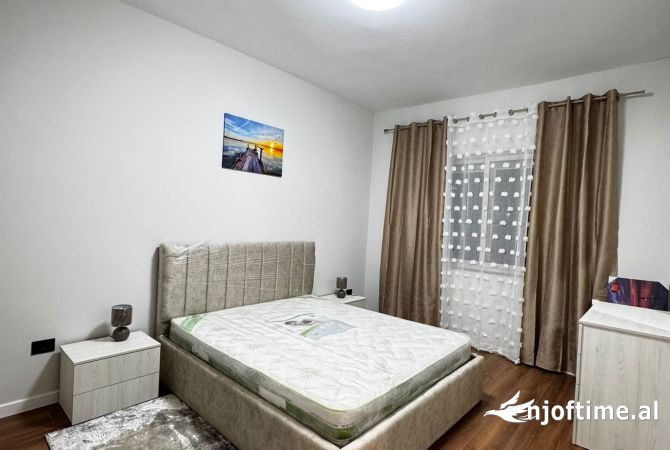 Shtepi me qera Apartament ne Tirane, 2+1, Mobilimi E mobiluar, Pagesa 600  Euro.