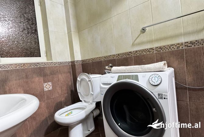 Shtepi me qera Apartament ne Tirane, 2+1, Mobilimi E mobiluar, Pagesa 600  Euro.