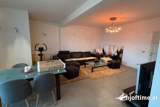 Shtepi me qera 3+1 ne Tirane - 750 Euro