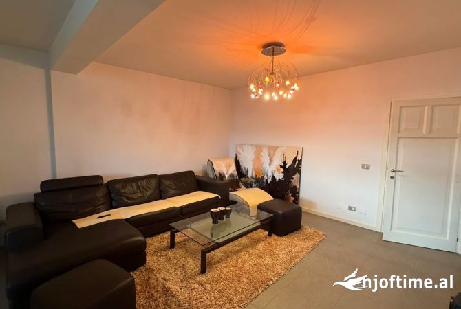 Shtepi me qera 3+1 ne Tirane - 750 Euro