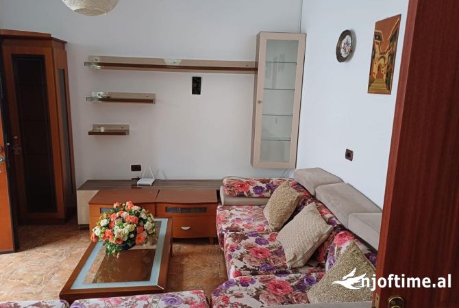 Shtepi me qera 2+1 ne Tirane - 600 Euro