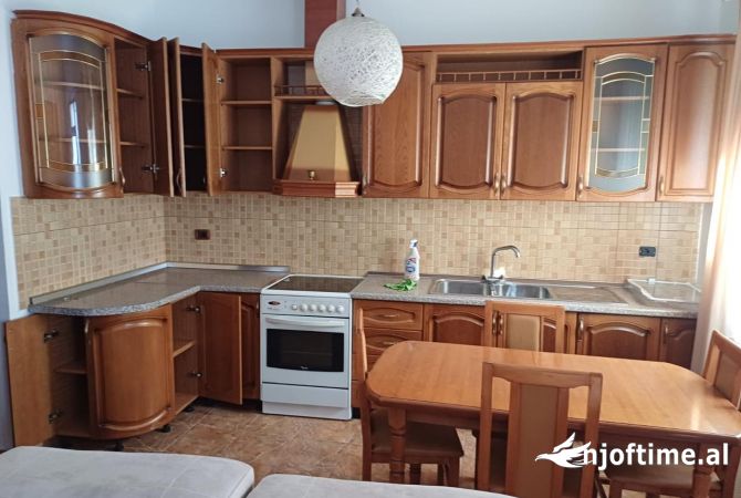 Shtepi me qera 2+1 ne Tirane - 600 Euro