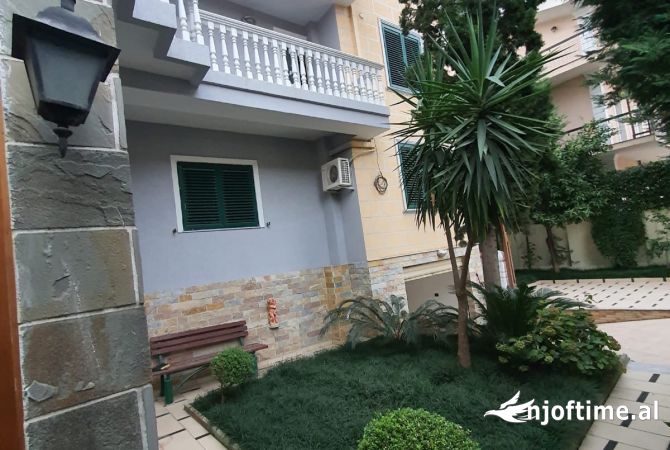 Ambient biznesi me qera 7+1 ne Tirane - 2,000 Euro