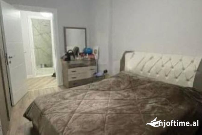 Shtepi me qera 2+1 ne Tirane - 50,000 Leke