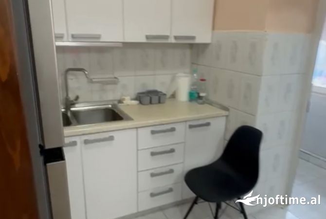 Shtepi me qera 2+1 ne Tirane - 50,000 Leke