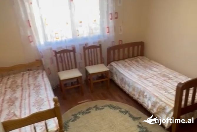 Shtepi me qera Apartament ne Tirane, 2+1, Mobilimi E mobiluar, Pagesa 50,000  Leke.