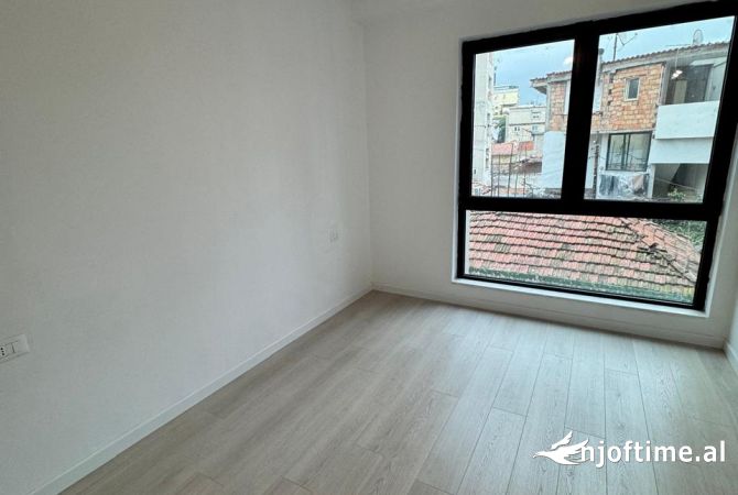 JEPET ME QERA APARTAMENT PER ZYRE 110M2, PRANE MYSLYM SHYRIT