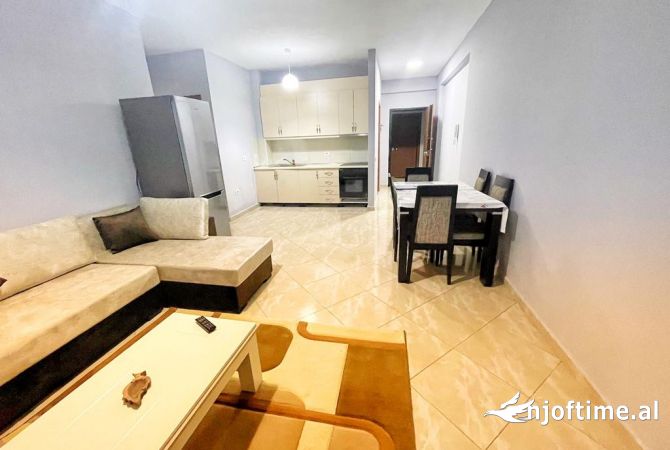Shtepi me qera 2+1 ne Tirane - 550 Euro