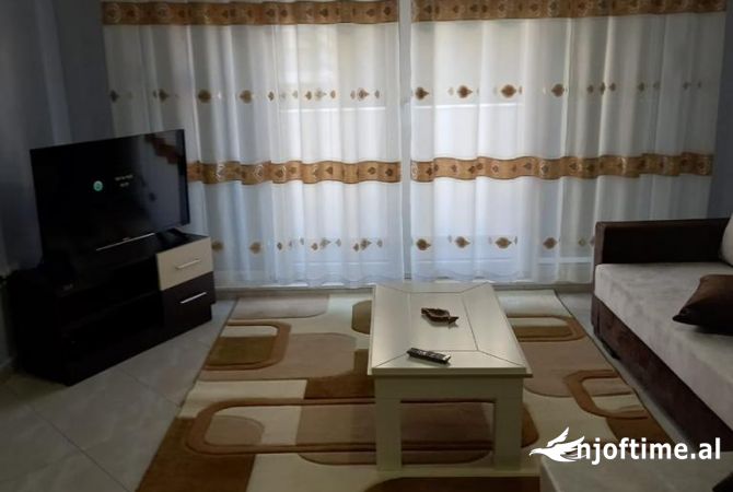 Shtepi me qera Apartament ne Tirane, 2+1, Mobilimi E mobiluar, Pagesa 550  Euro.
