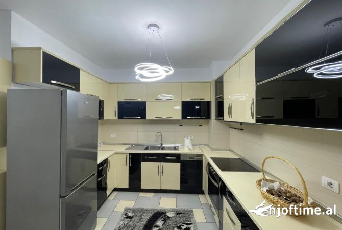 Shtepi me qera 3+1 ne Tirane - 800 Euro
