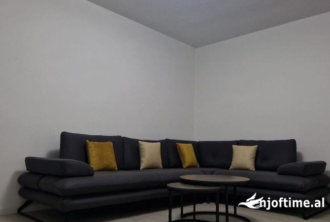 Shtepi me qera 1+1 ne Tirane - 640 Euro