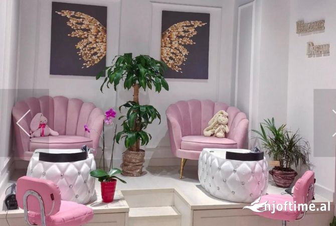 Ambient biznesi ne shitje 3+1 ne Tirane - 270,000 Euro