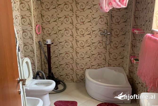 Shtepi me qera Apartament ne Tirane, 1+1, Mobilimi E mobiluar, Pagesa 330  Euro.