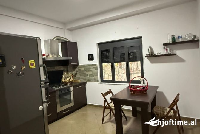 Shtepi me qera 1+1 ne Tirane - 400 Euro