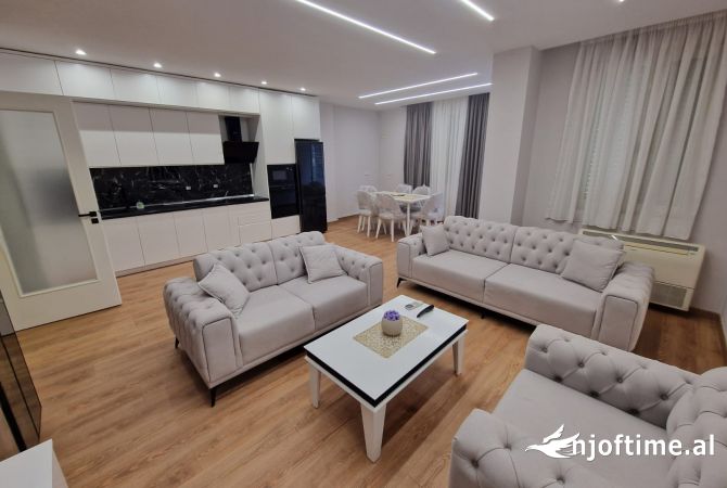 Shtepi me qera 2+1 ne Tirane - 650 Euro