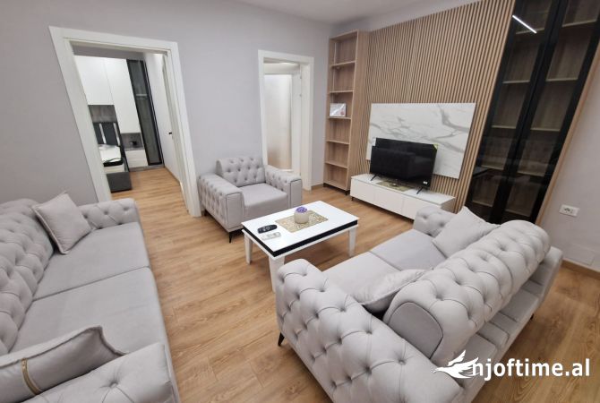 Shtepi me qera 2+1 ne Tirane - 650 Euro