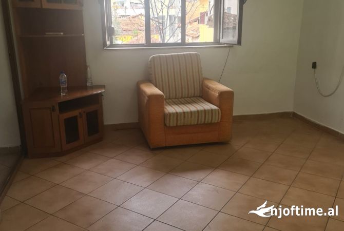 Shtepi ne shitje 1+1 ne Tirane - 115,000 Euro