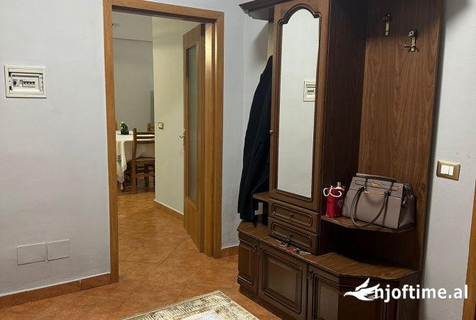 Shtepi me qera 2+1 ne Tirane - 550 Euro