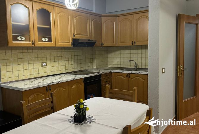 Shtepi me qera 2+1 ne Tirane - 550 Euro