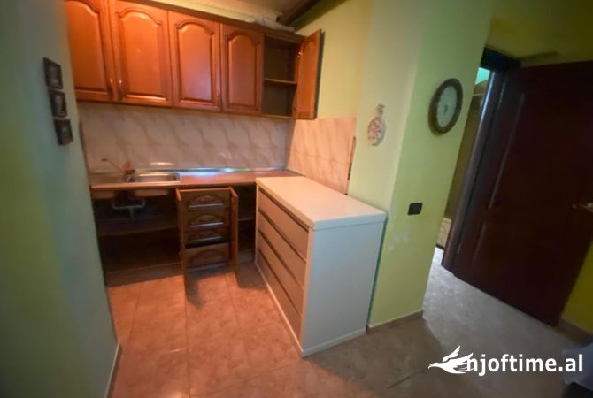 Shtepi me qera 2+1 ne Tirane - 450 Euro