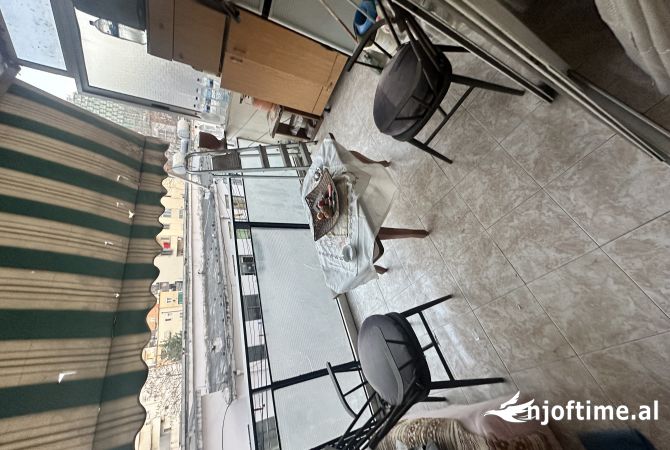 Shtepi ne shitje Apartament ne Tirane, 2+1, Mobilimi E mobiluar, Pagesa 218,500  Euro.