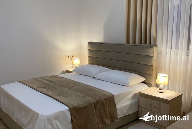 Shtepi me qera Shtepi Private ne Tirane, 1+1, Mobilimi E mobiluar, Pagesa 40,000  Leke.