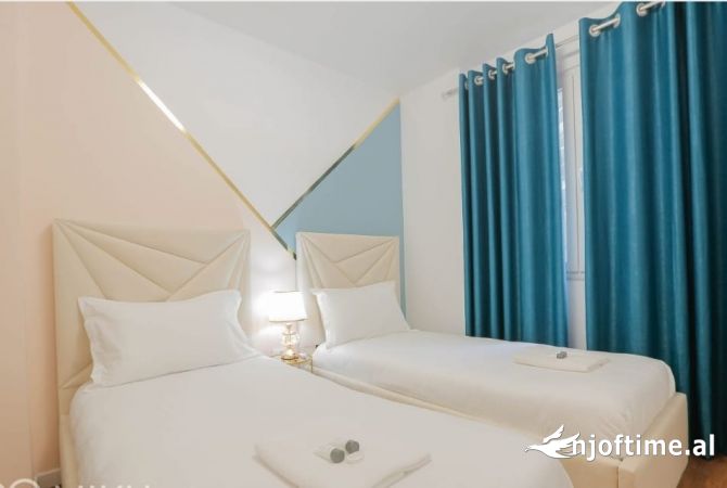 Shtepi ne shitje Apartament ne Tirane, 2+1, Mobilimi E mobiluar, Pagesa 220,000  Euro.