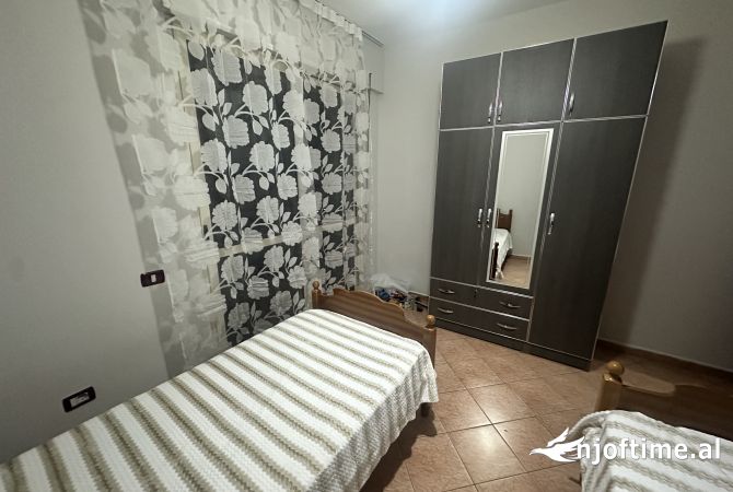 Shtepi me qera Apartament ne Tirane, 2+1, Mobilimi E mobiluar, Pagesa 630  Euro.