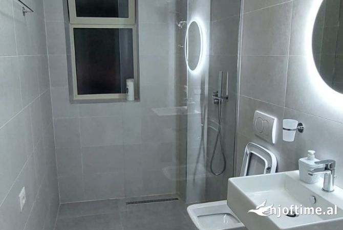 Shtepi me qera Apartament ne Tirane, 2+1, Mobilimi E mobiluar, Pagesa 550  Euro.