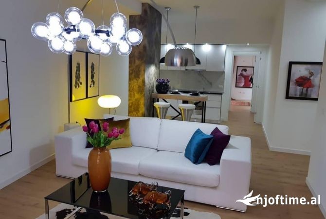 Shtepi me qera 2+1 ne Tirane - 900 Euro
