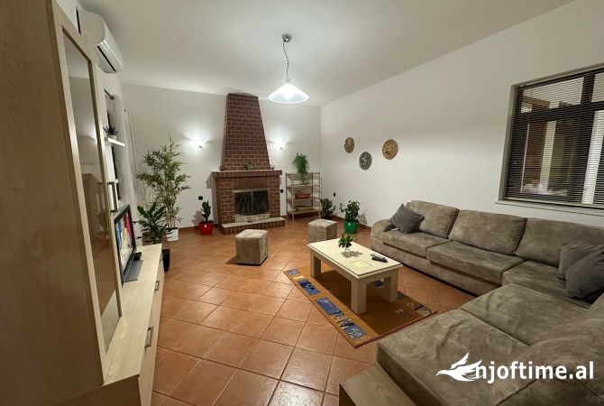 Shtepi me qera 2+1 ne Tirane - 50,000 Leke