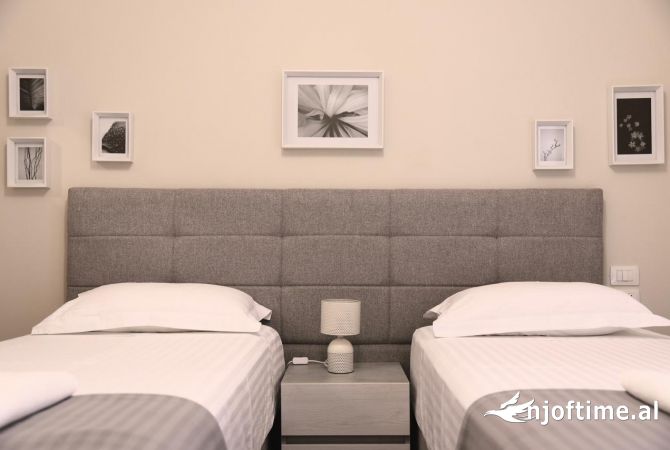 Shtepi ne shitje Apartament ne Durres, 2+1, Mobilimi E mobiluar, Pagesa 280,000  Euro.