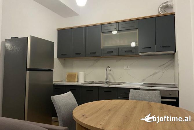 Shtepi me qera 1+1 ne Tirane - 400 Euro