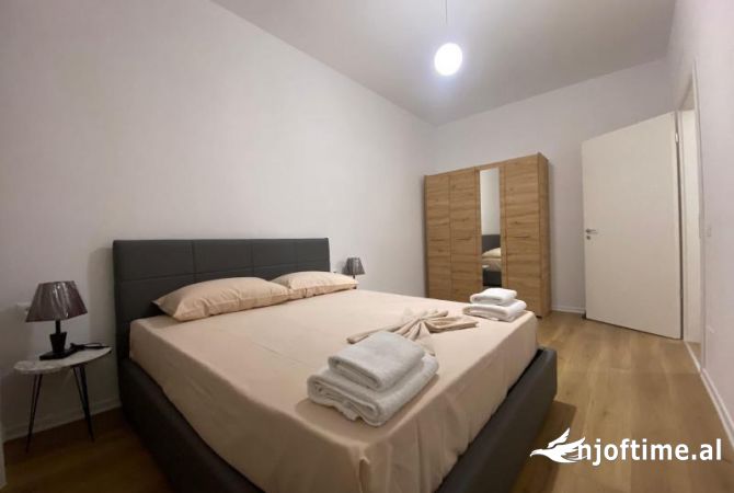 Shtepi me qera Apartament ne Tirane, 1+1, Mobilimi E mobiluar, Pagesa 400  Euro.