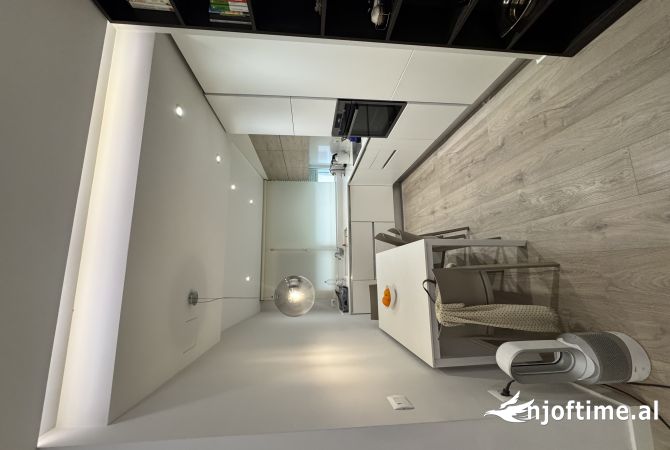 Shtepi me qera 2+1 ne Tirane - 1,250 Euro