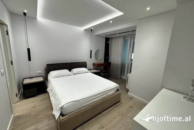 Shtepi me qera Apartament ne Tirane, 2+1, Mobilimi E mobiluar, Pagesa 1,250  Euro.
