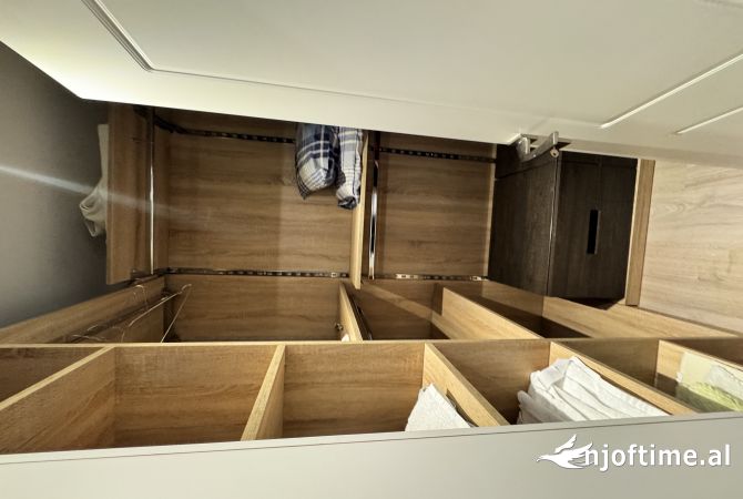 Shtepi me qera Apartament ne Tirane, 2+1, Mobilimi E mobiluar, Pagesa 1,250  Euro.