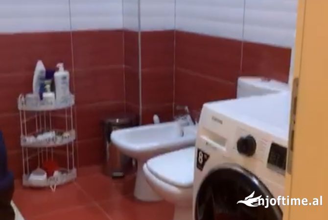 Shtepi ne shitje Apartament ne Tirane, 2+1, Mobilimi E mobiluar, Pagesa 205,000  Euro.