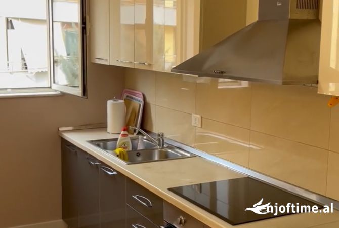 Shtepi me qera 3+1 ne Tirane - 70,000 Leke