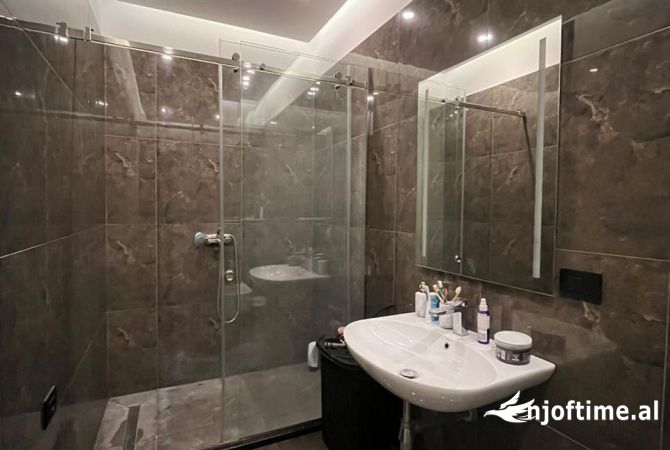 Shtepi ne shitje 2+1 ne Tirane - 390,000 Euro