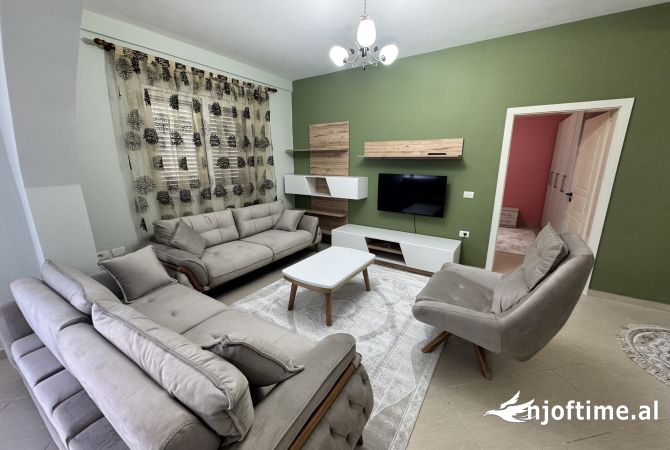 Shtepi me qera 2+1 ne Tirane - 550 Euro