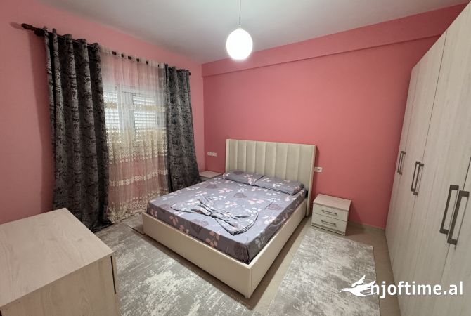 Shtepi me qera Shtepi Private ne Tirane, 2+1, Mobilimi E mobiluar, Pagesa 550  Euro.
