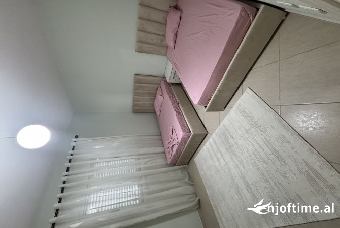 Shtepi me qera Shtepi Private ne Tirane, 2+1, Mobilimi E mobiluar, Pagesa 550  Euro.