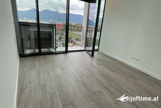 Japim me qera ambient Zyre, 124 m2 me super pamje Lake View