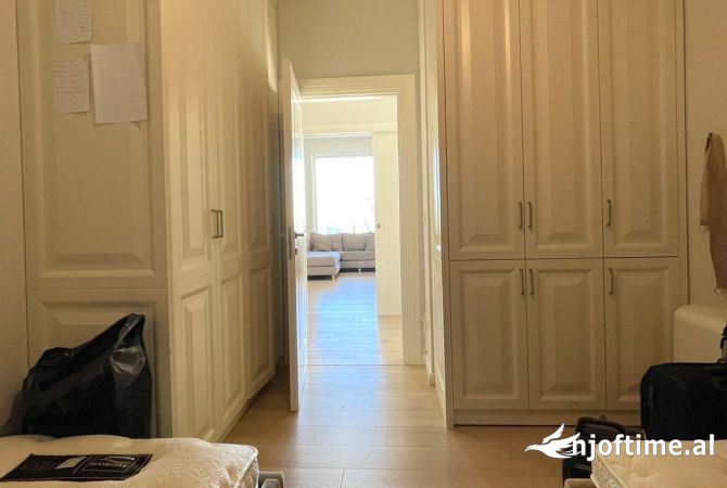 Shtepi me qera Apartament ne Tirane, 3+1, Mobilimi E mobiluar, Pagesa 1,100  Euro.