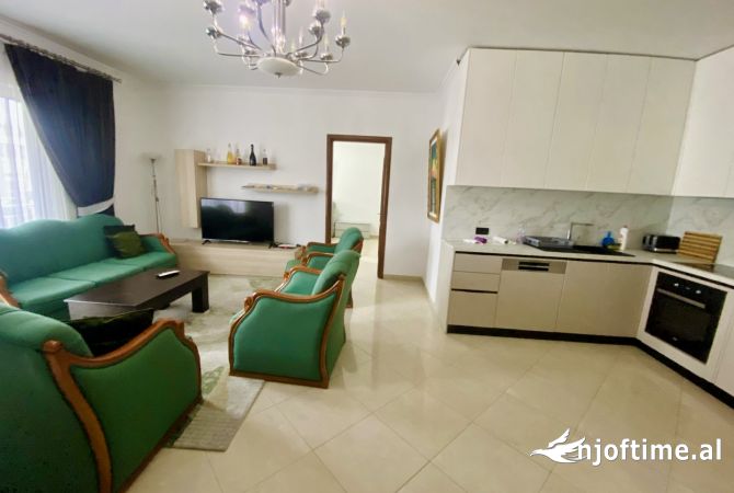 Shtepi me qera Apartament ne Tirane, 1+1, Mobilimi E mobiluar, Pagesa 900  Euro.