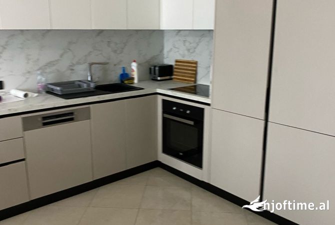 Shtepi me qera Apartament ne Tirane, 1+1, Mobilimi E mobiluar, Pagesa 900  Euro.